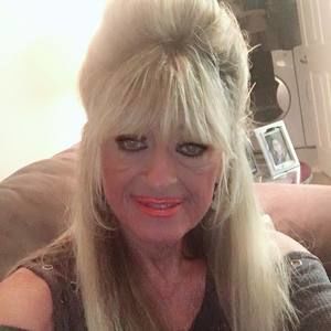 Meet your Posher, Renee